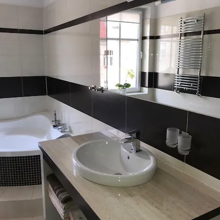 Apartament Przy Sadzie * Drawsko Pomorskie